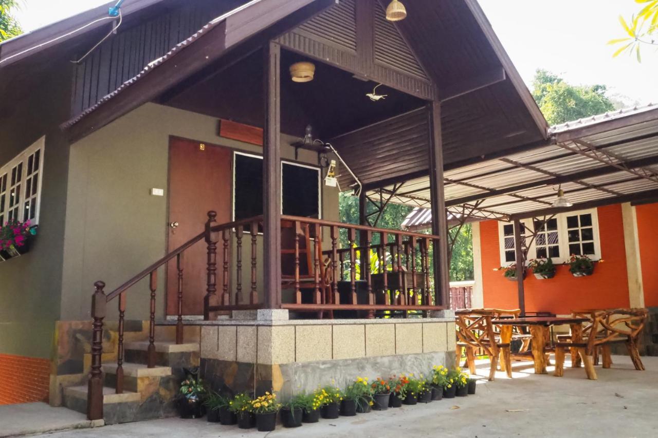 Chomklong Experience Bed & Breakfast Pak Chong Exterior foto